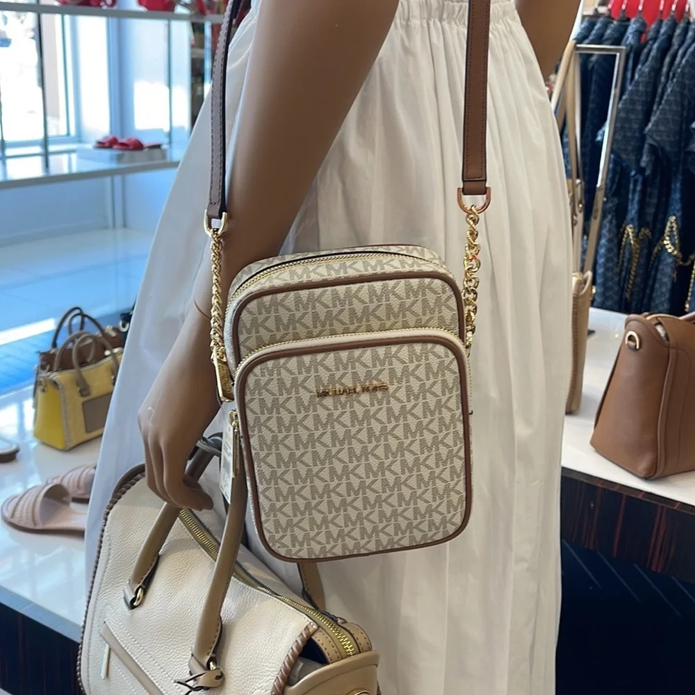 MICHAEL KORS  Jet Set Travel Medium Logo Crossbody Flight Bag # 35F1GTVC2B NWT